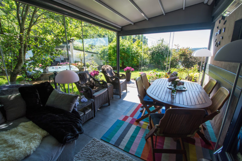 Foldepergola hos Solrun og Even