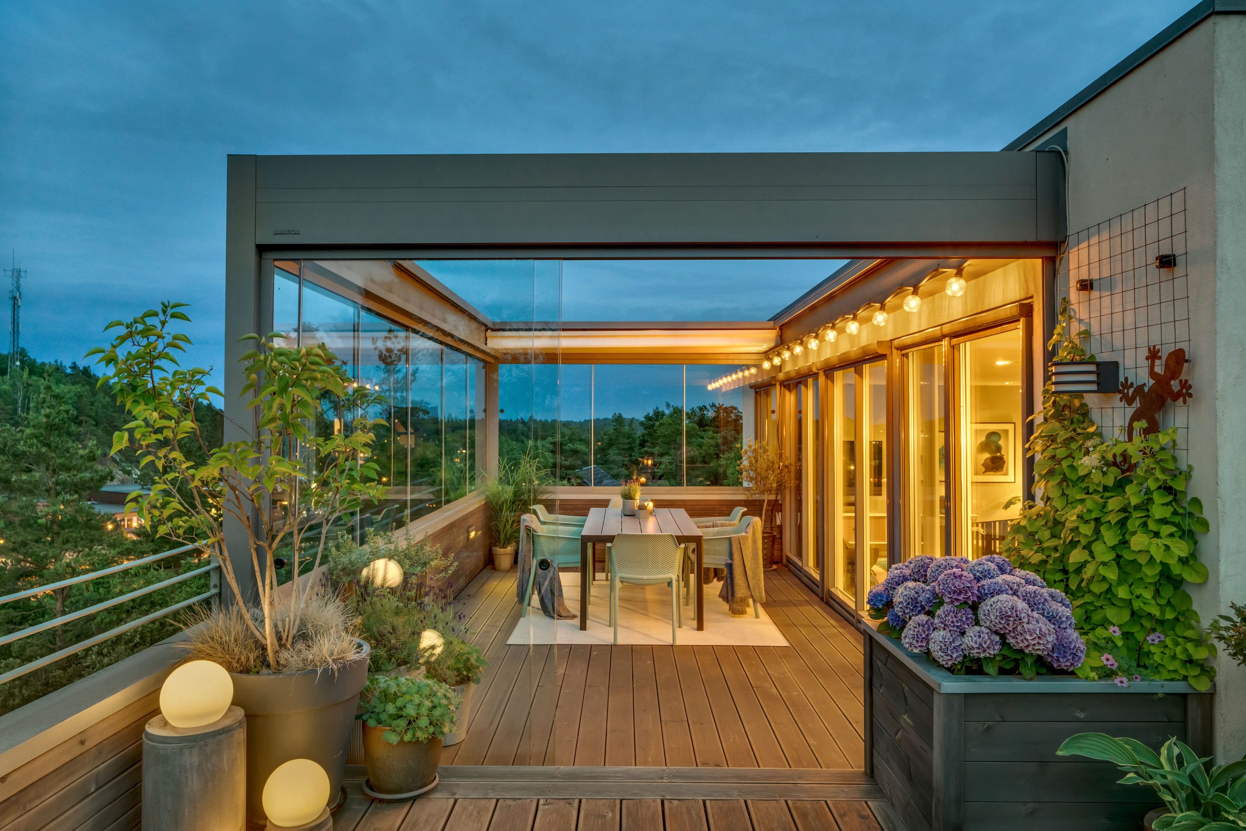 kveld belysning åpent tak pergola