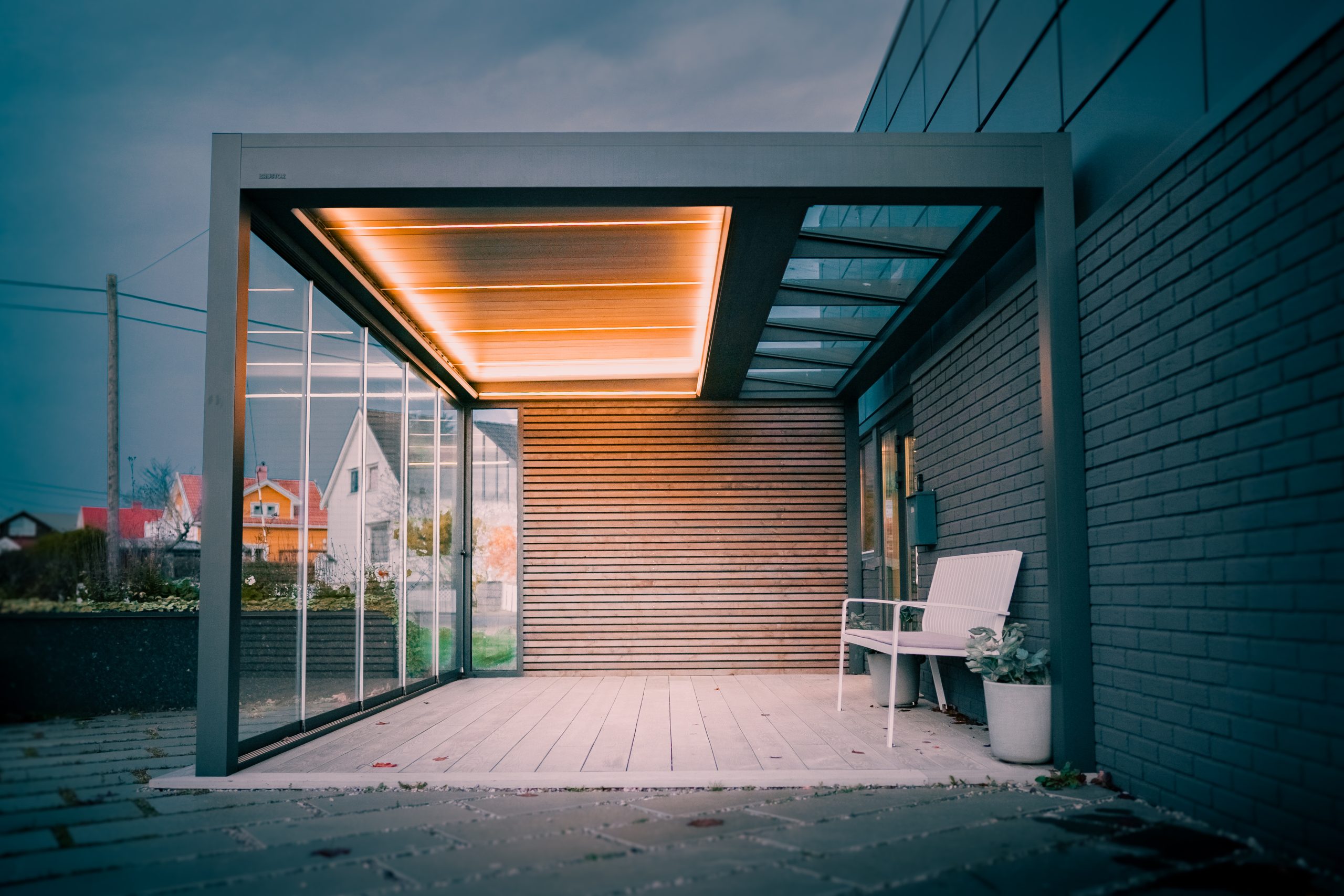 Utestue med lamelltak